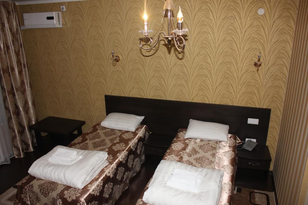 Home Hotel Astana Phòng bức ảnh