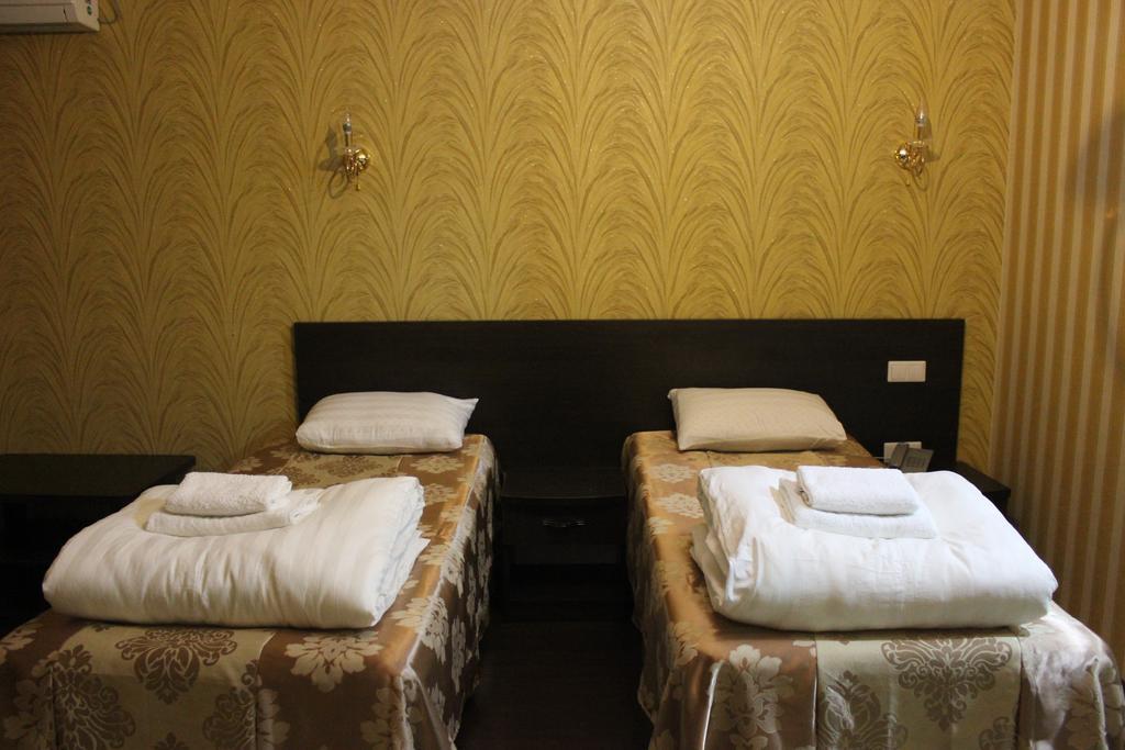 Home Hotel Astana Phòng bức ảnh