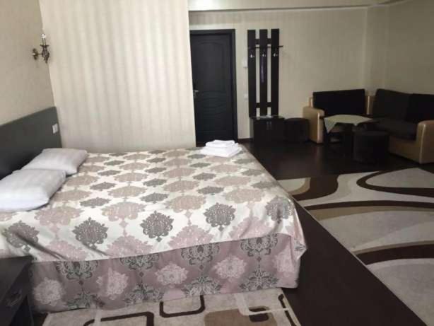 Home Hotel Astana Ngoại thất bức ảnh